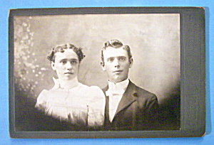 The Happy Couple - Cabinet Photo Of A Man & Wife