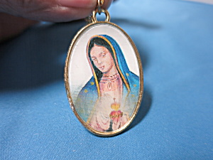 Vintage Virgin Mother Mary And Jesus Hologram Oval Pendant Cross