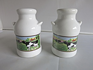 Milk Can Dairy Farm With Cows Salt And Pepper Shaker Set Ceramic