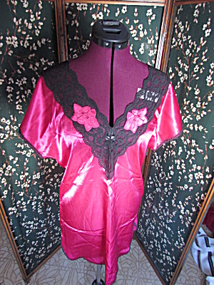 Vintage Red With Black Lace Night Gown Size Med