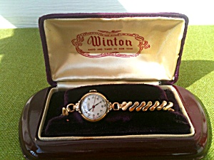 Vintage Winton Ladies Wristwatch W/box Works