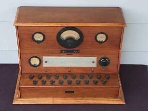 1930s Jewell Electrical Cabinet Tube Tester