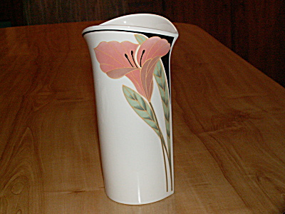 Lovely Villeroy & Boch Iris Peach Black Vase, 7.75 Inches, Luxembourg