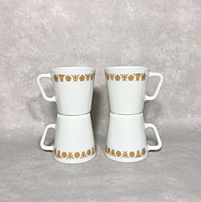Set Of 4 Vintage 1972-1978 Pyrex Butterfly Gold 1410 9 Ounce Coffee Mugs