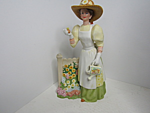 Avon President's Club Mrs Albee Garden Figurine.