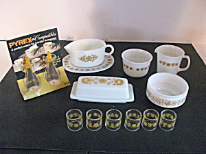 Vintage Pyrex Butterfly Gold Set