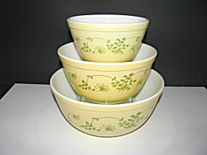 Vintage Pyrex Shenandoah 401,402,403 Nesting Bowl