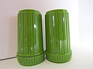 Vintage Green Plastic Salt & Pepper Shaker.