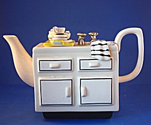 Kitchen Sink British Teapot