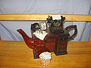 Crime Writers Desk Cardew Teapot