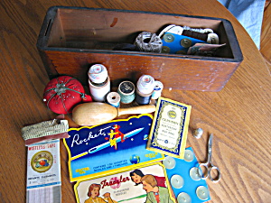 Singer Sewing Drawer And Notions