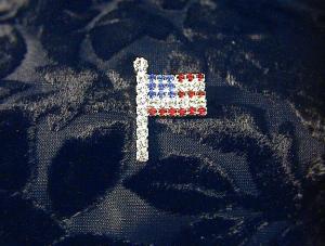 Usa Flag Pin Silvertone Rhinestones Brooch