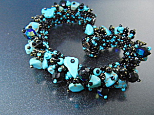 Turquoise Beads Irridescent Glass Magnetic Clasp Bracel