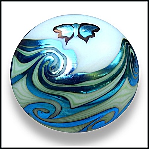 Lundberg Studios 1973: Butterfly And Waves Paperweight (Sl)