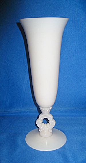 Cambridge Crown Tuscan Keyhole Vase