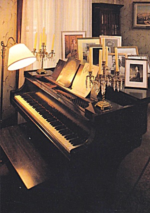 33rd Harry S Truman Library Museum Baby Grand Piano Margaret Postcard Cs13495